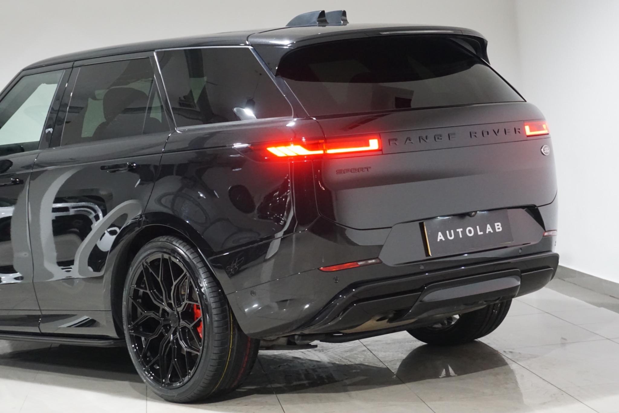 Land Rover Range Rover Sport 3.0 D300 MHEV Dynamic SE Auto 4WD Euro 6 (s/s) 5dr